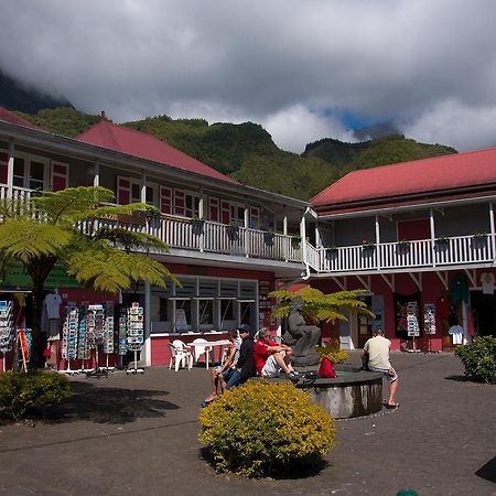 Gite Du Piton D Anchaing Hell-Bourg Exterior photo